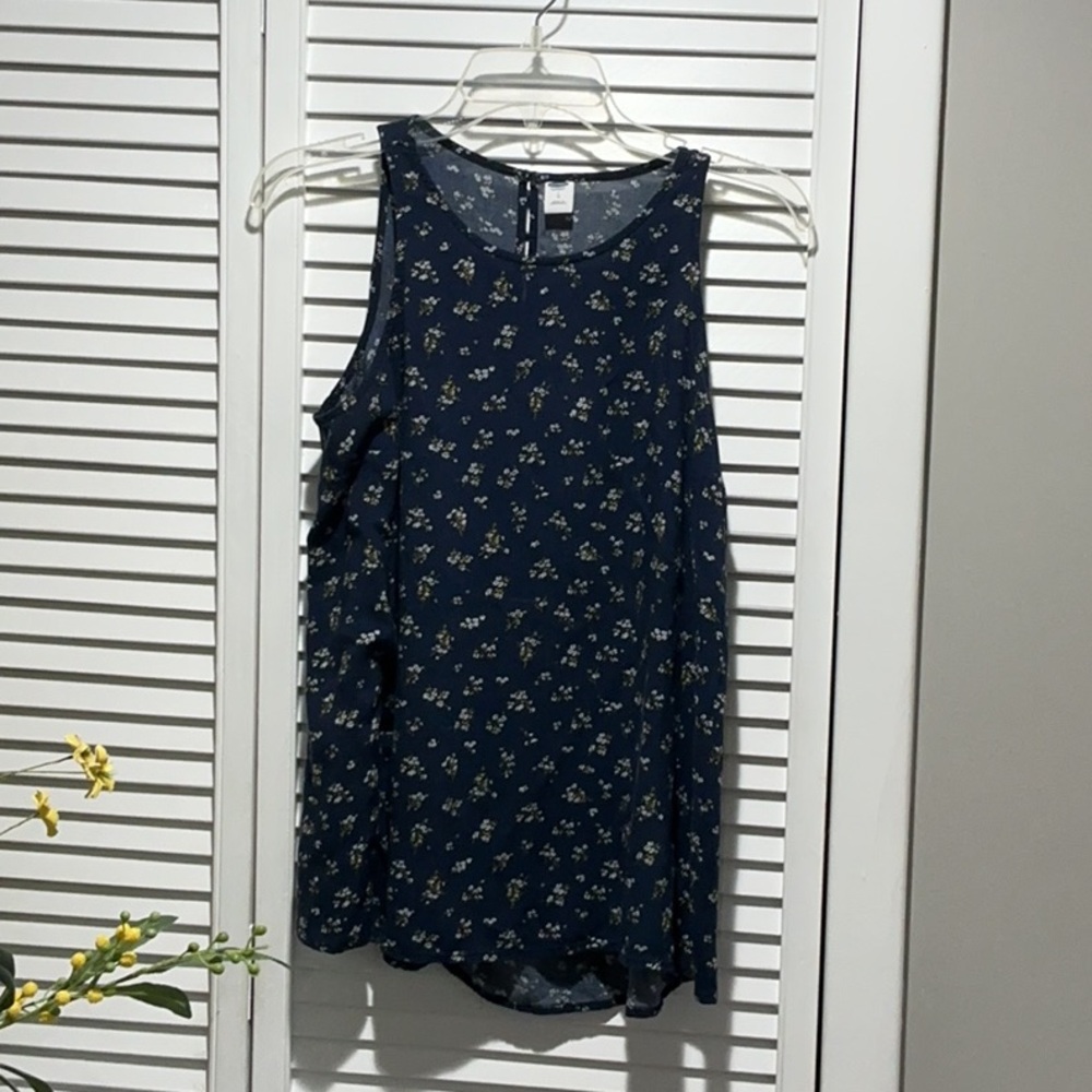 Floral Sleeveless Navy Top